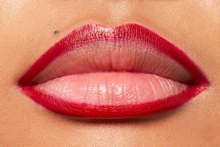 LIP LINERS